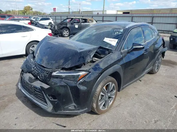 JTHX6JBH8R2190197 2024 LEXUS UX - Image 2