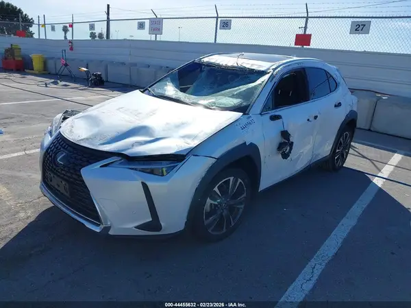 JTHX6JBH9P2152894 2023 LEXUS UX - Image 2