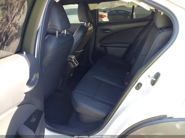JTHX6JBH9P2152894 2023 LEXUS UX - Image 8