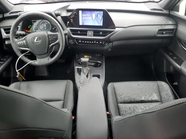 JTHX6JBHXR2187141 2024 LEXUS UX - Image 8