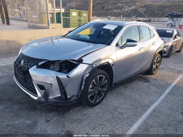 JTHX6JBHXR2189763 2024 LEXUS UX - Image 2