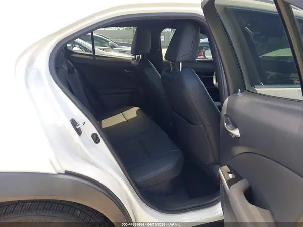 JTHX9JBH1M2038102 2021 LEXUS UX - Image 8