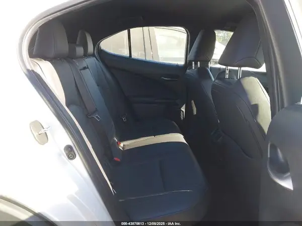 JTHX9JBH1M2043915 2021 LEXUS UX - Image 8