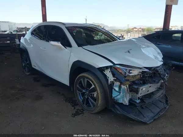 JTHX9JBH1N2062367 2022 LEXUS UX - Image 1