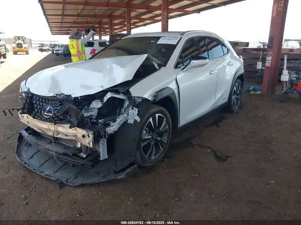 JTHX9JBH1N2062367 2022 LEXUS UX - Image 2