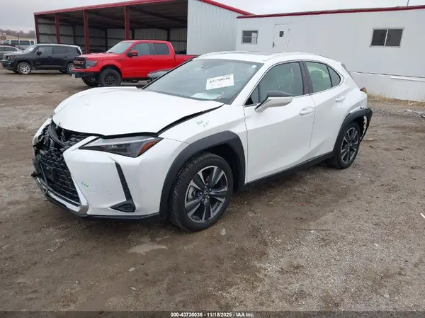 JTHX9JBH1R2077473 2024 LEXUS UX - Image 2