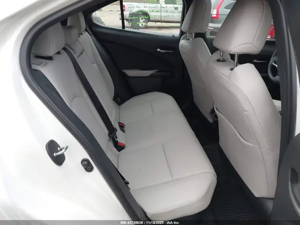 JTHX9JBH1R2077473 2024 LEXUS UX - Image 8