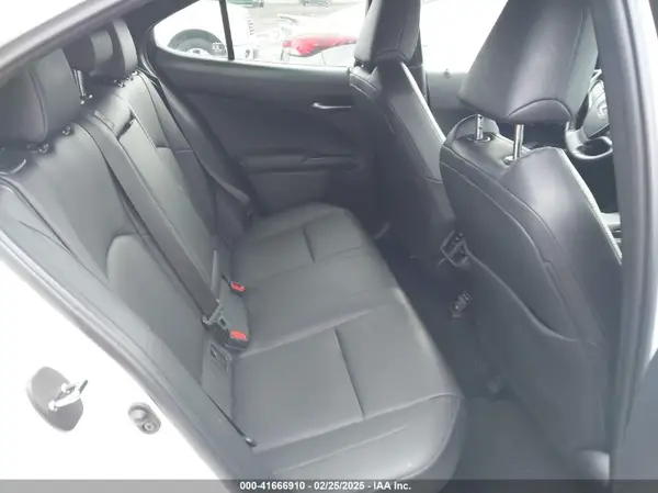 JTHX9JBH2M2051117 2021 LEXUS UX - Image 8