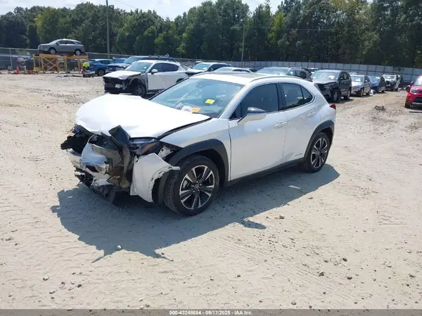 JTHX9JBH2M2052610 2021 LEXUS UX - Image 2