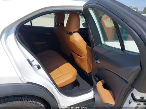 JTHX9JBH2M2052610 2021 LEXUS UX - Image 8