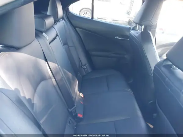 JTHX9JBH3L2030694 2020 LEXUS UX - Image 8