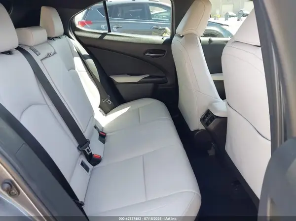JTHX9JBH3M2042734 2021 LEXUS UX - Image 8