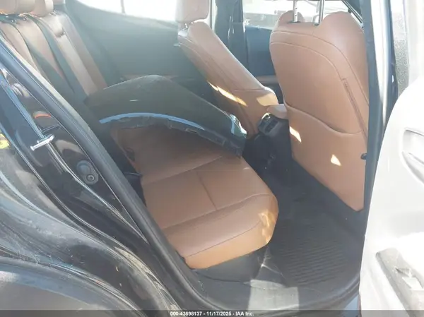 JTHX9JBH3M2051577 2021 LEXUS UX - Image 8