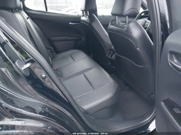 JTHX9JBH3N2057803 2022 LEXUS UX - Image 8