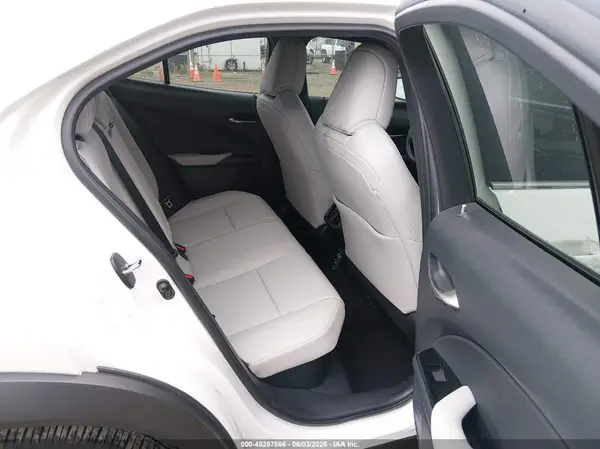 JTHX9JBH4N2059012 2022 LEXUS UX - Image 8
