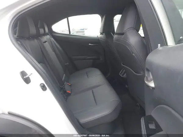 JTHX9JBH5M2038636 2021 LEXUS UX - Image 8