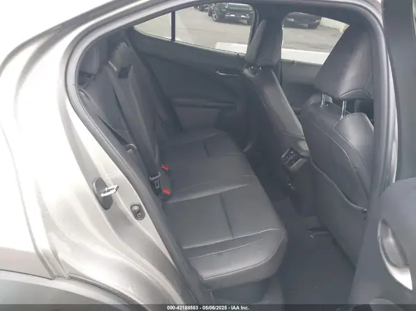 JTHX9JBH5M2051757 2021 LEXUS UX - Image 8