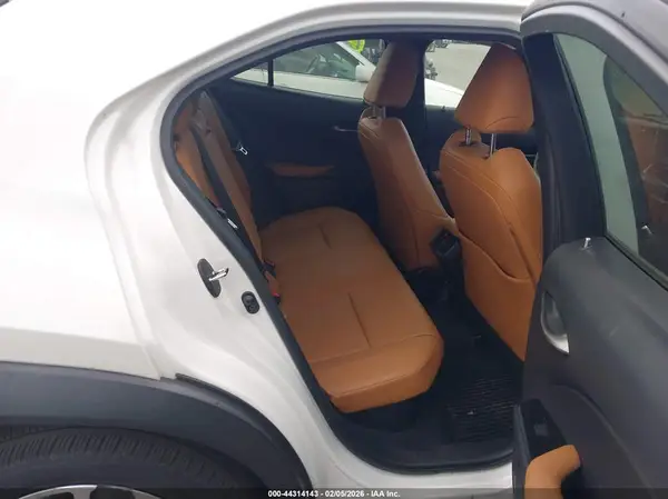 JTHX9JBH7M2050691 2021 LEXUS UX - Image 8