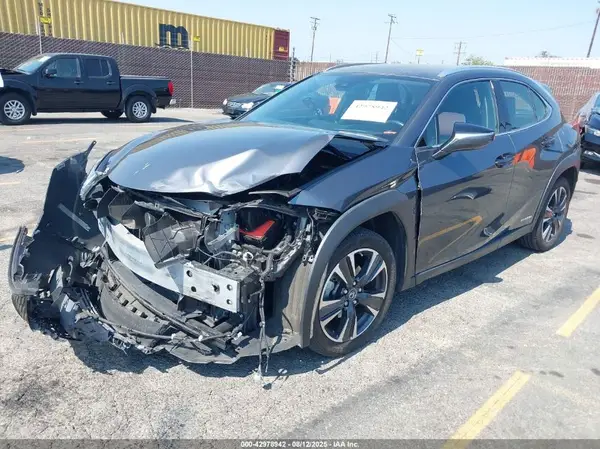 JTHX9JBH8N2056470 2022 LEXUS UX - Image 2