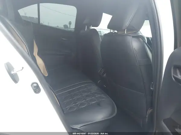 JTHX9JBH9L2035902 2020 LEXUS UX - Image 8