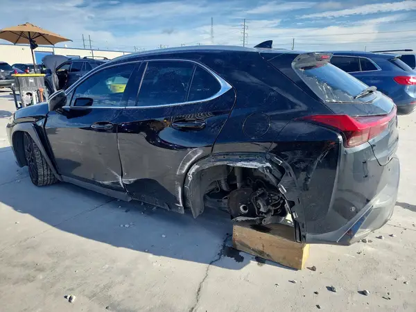 JTHY3JBH0K2002355 2019 LEXUS UX - Image 2