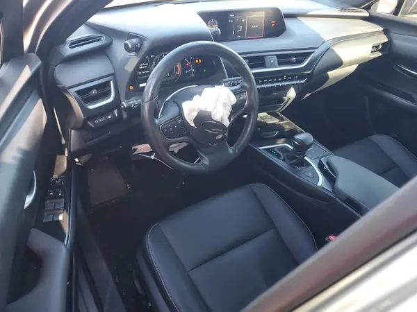 JTHY3JBH1K2001084 2019 LEXUS UX - Image 8