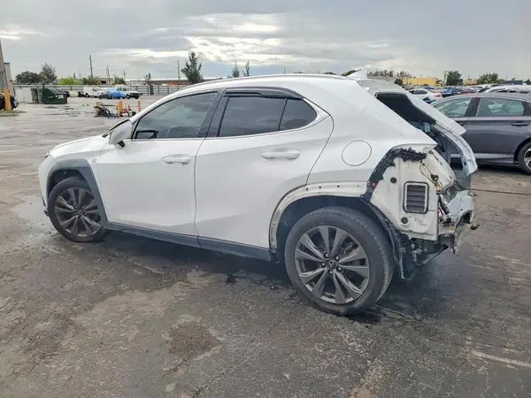JTHY3JBH1K2002767 2019 LEXUS UX - Image 2
