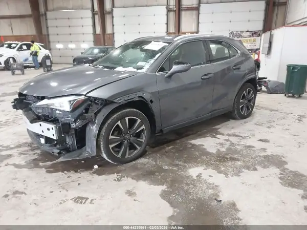 JTHY3JBH1K2003319 2019 LEXUS UX - Image 2