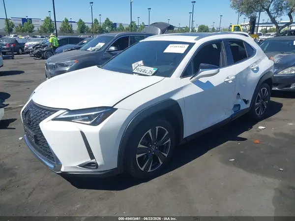 JTHY3JBH1K2013882 2019 LEXUS UX - Image 2