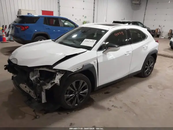 JTHY3JBH2K2002941 2019 LEXUS UX - Image 2