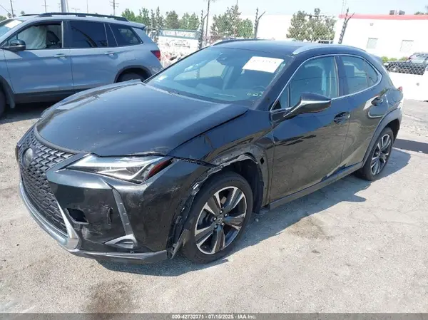 JTHY3JBH2K2012949 2019 LEXUS UX - Image 2