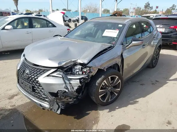 JTHY3JBH3K2000423 2019 LEXUS UX - Image 2