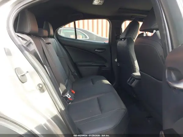 JTHY3JBH3K2000423 2019 LEXUS UX - Image 8
