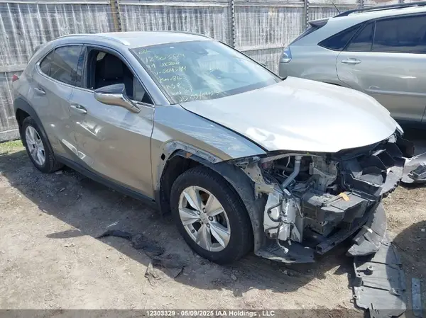 JTHY3JBH3K2004584 2019 LEXUS UX - Image 1