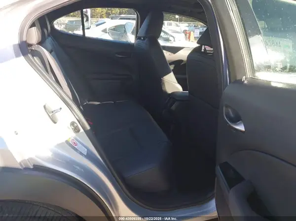 JTHY3JBH3K2010336 2019 LEXUS UX - Image 8
