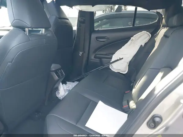 JTHY3JBH3K2013818 2019 LEXUS UX - Image 8