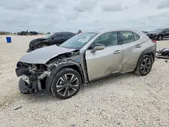 JTHY3JBH3K2016900 2019 LEXUS UX