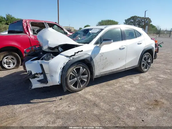 JTHY3JBH3K2018968 2019 LEXUS UX - Image 2