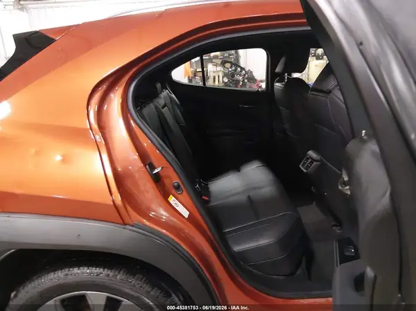 JTHY3JBH5K2005350 2019 LEXUS UX - Image 8