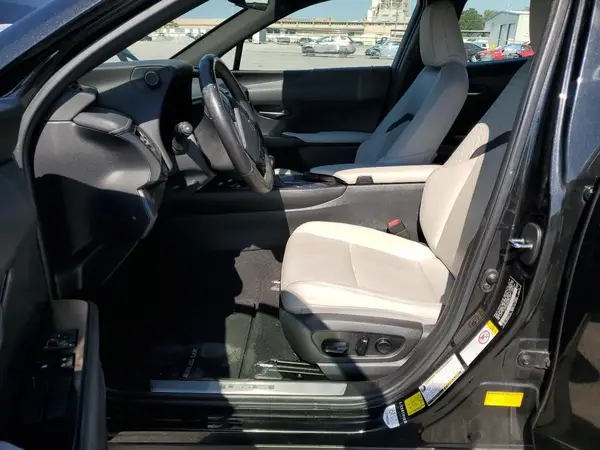 2019 LEXUS UX auction photo 7