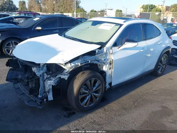 JTHY3JBH8K2016164 2019 LEXUS UX - Image 2