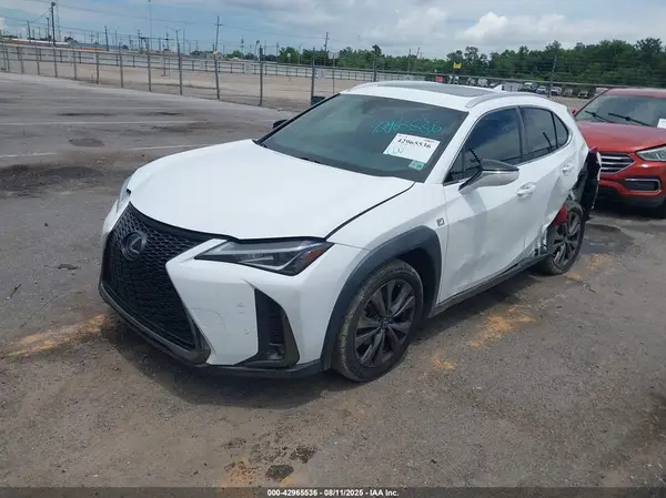 JTHY3JBH9K2009143 2019 LEXUS UX - Image 2