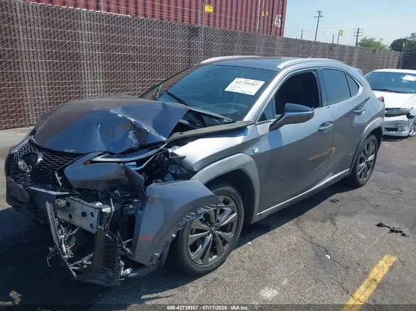 JTHY3JBH9K2017369 2019 LEXUS UX - Image 2