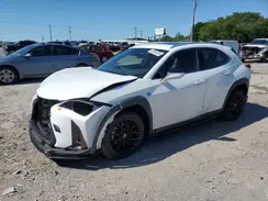 JTHY3JBHXK2005179 2019 LEXUS UX