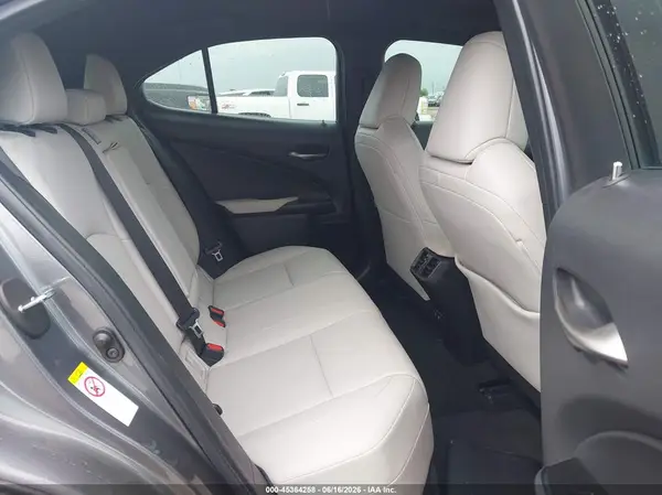 JTHY3JBHXK2006669 2019 LEXUS UX - Image 8