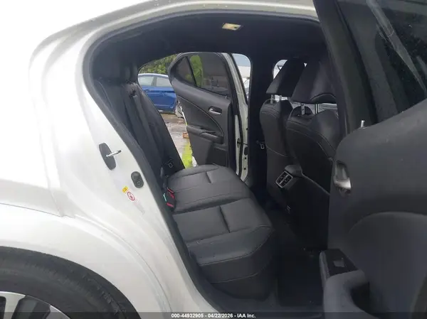 JTHY3JBHXK2007563 2019 LEXUS UX - Image 8