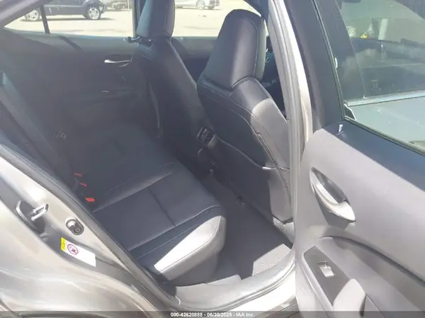 JTHY6JBH0K2009085 2019 LEXUS UX - Image 8