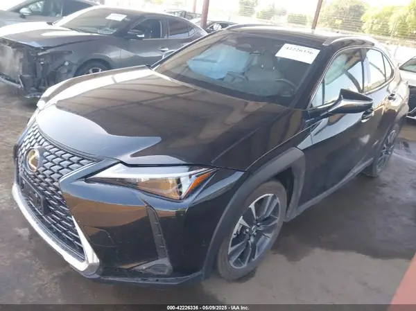 JTHYBJAH1S2018231 2025 LEXUS UX - Image 2