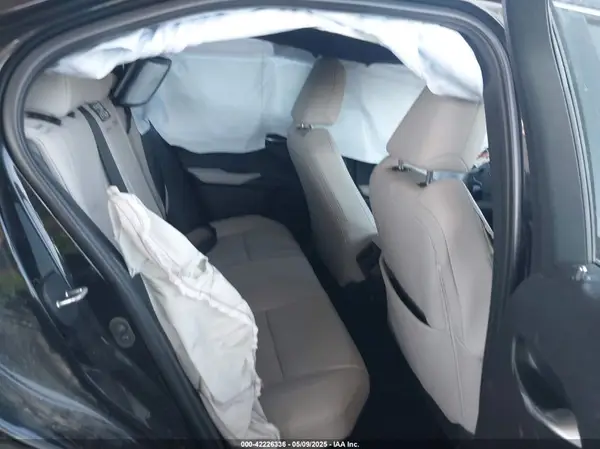JTHYBJAH1S2018231 2025 LEXUS UX - Image 8