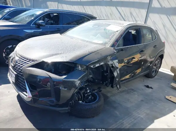 JTHYBJAH1S2022327 2025 LEXUS UX - Image 2